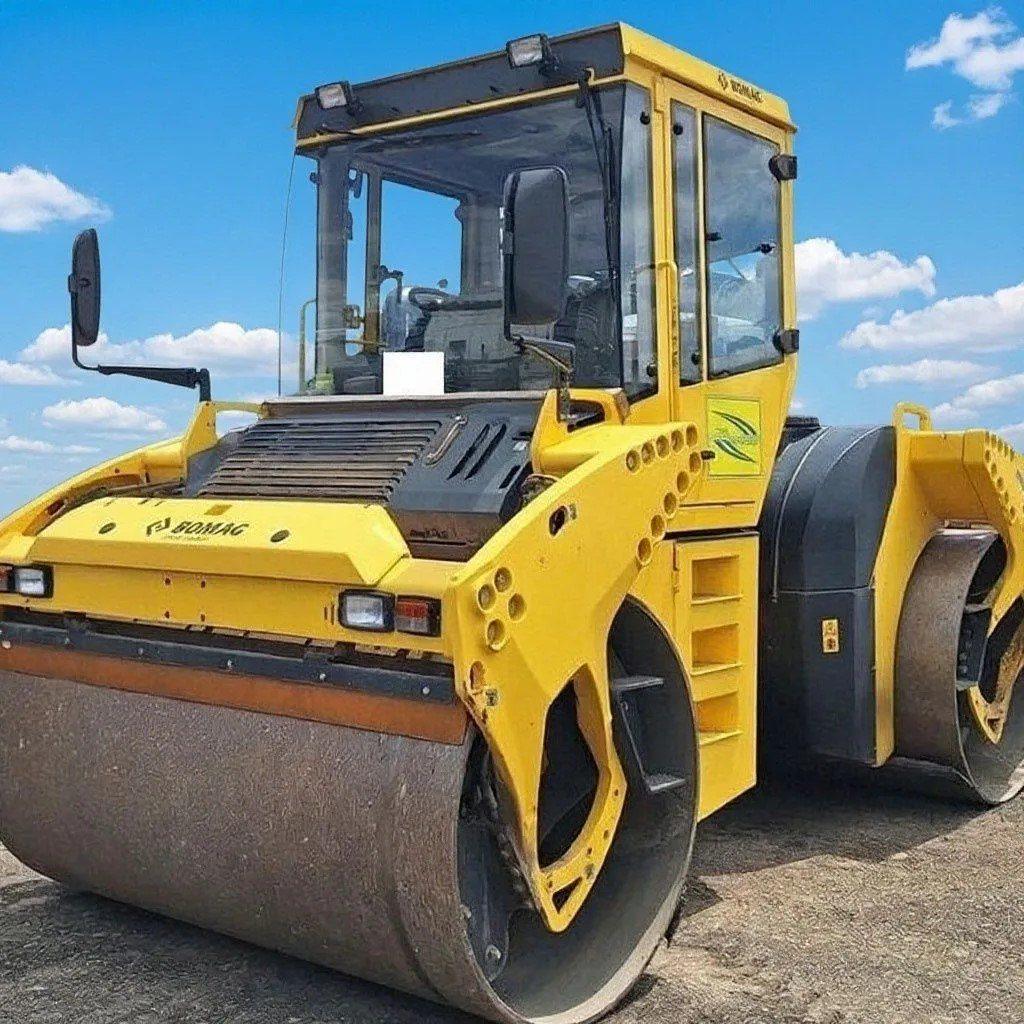 Каток BOMAG BW 203 ADO-4