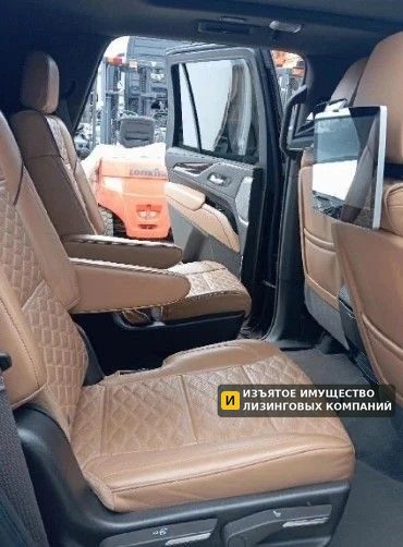 Б/у Внедорожник CADILLAC Escalade — фото 2
