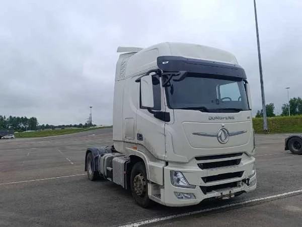 Седельный тягач DongFeng DFH4180