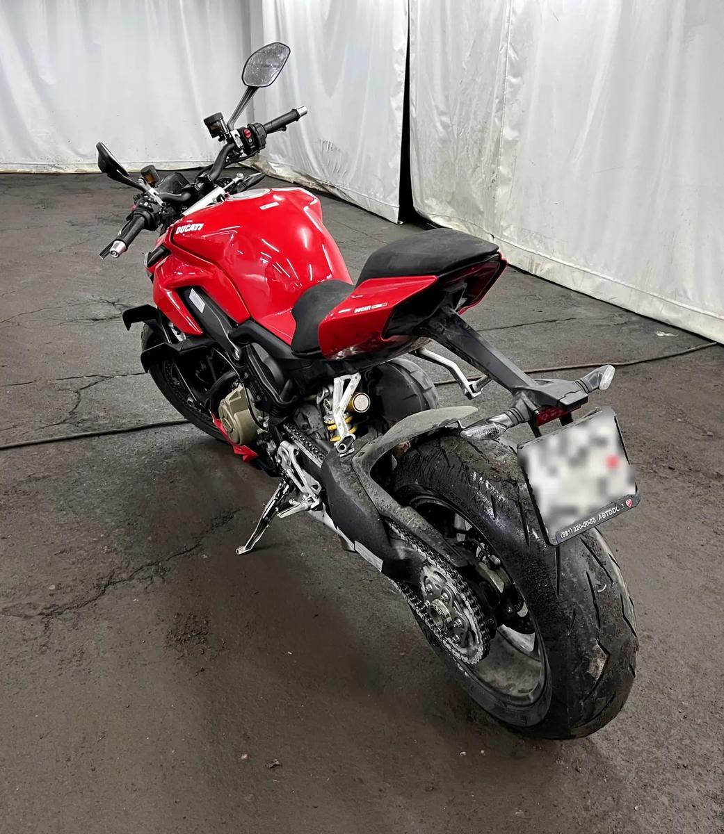 Мотоцикл Ducati Streetfighter V4 — фото 2