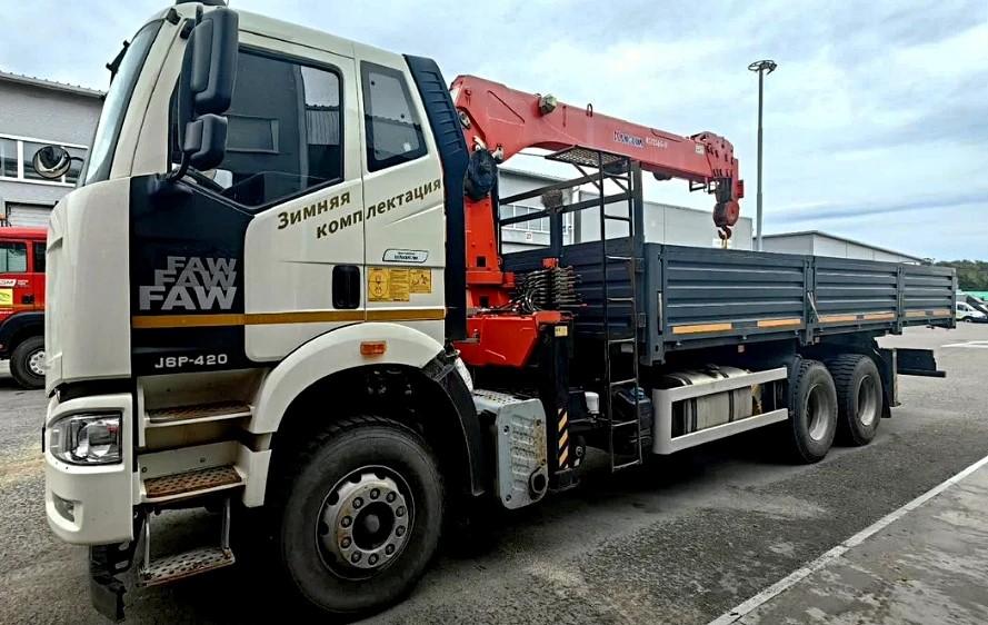 Бортовой грузовик FAW J6 с КМУ Kanglim KS1256GII