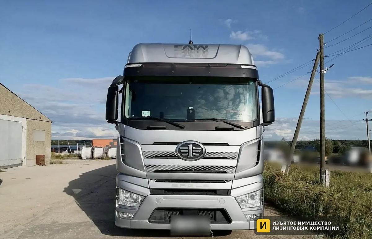 Седельный тягач FAW J7 4x2