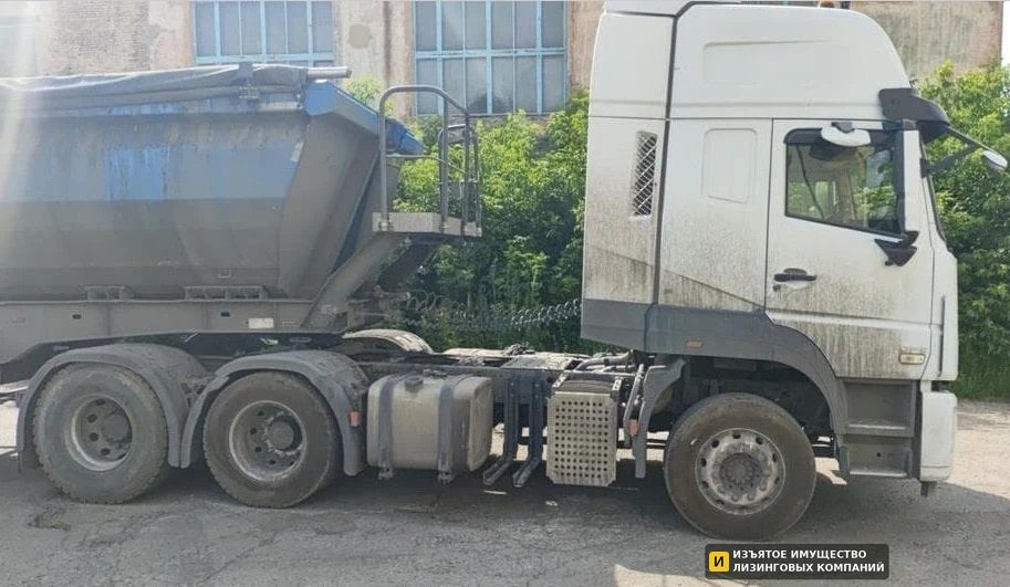 Б/у Тягач JUNFENG DF5 6×4 — фото 3