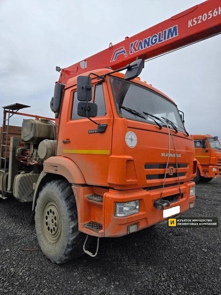 Бортовой КамАЗ 53 с КМУ