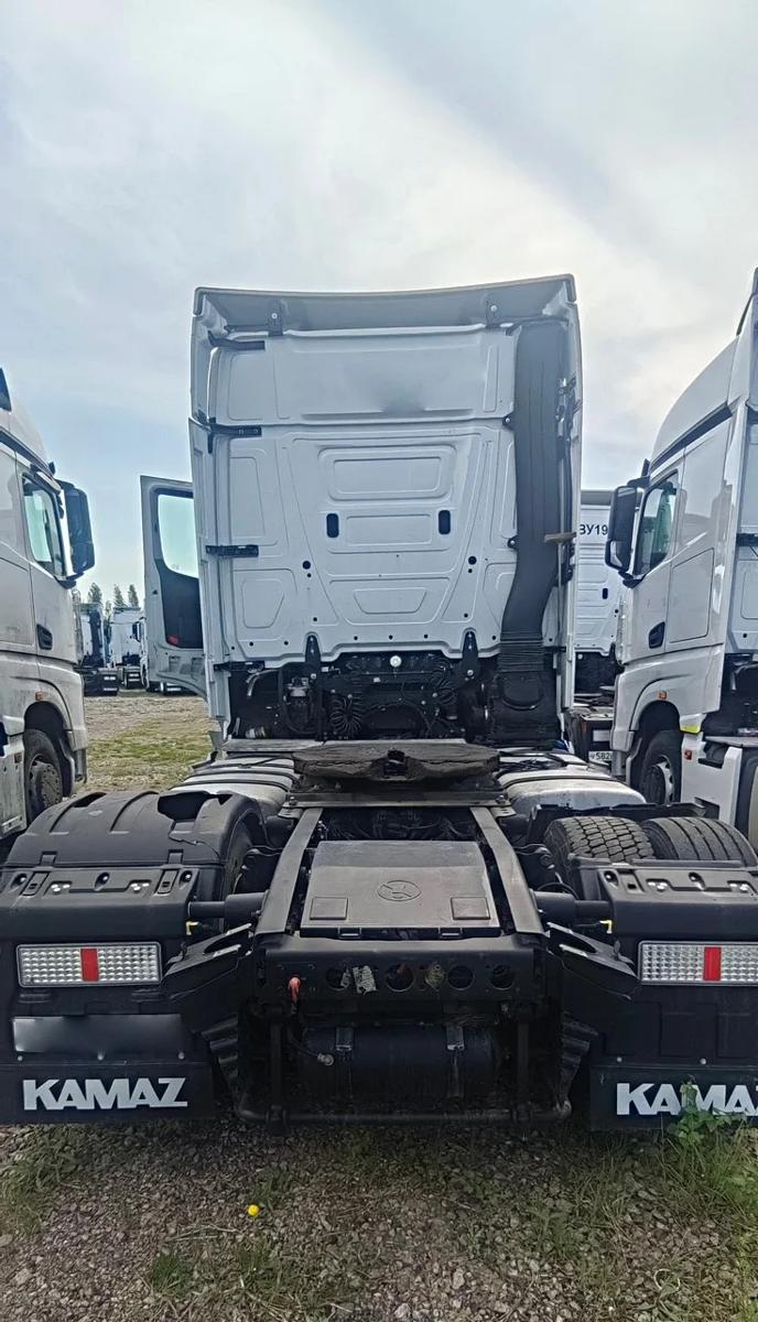 Седельный тягач КамАЗ 54901-70004-СА — фото 6