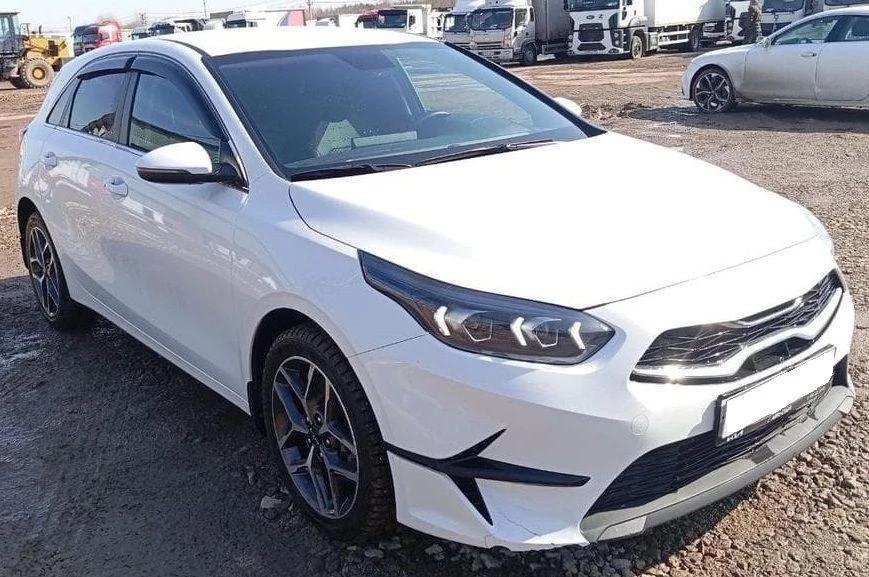 Хэтчбек KIA Ceed
