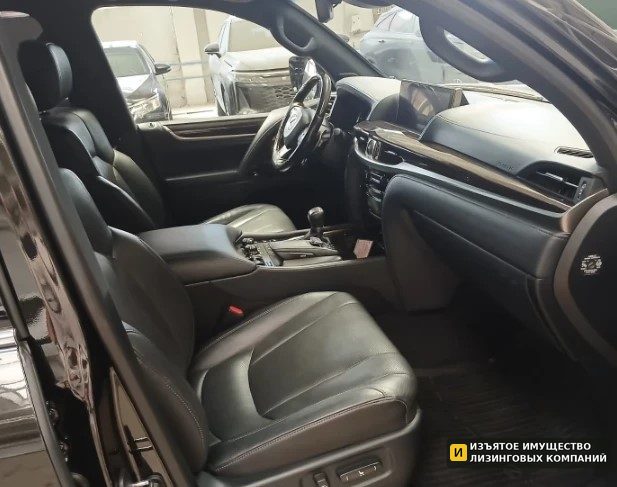 Б/у Внедорожник LEXUS LX — фото 6