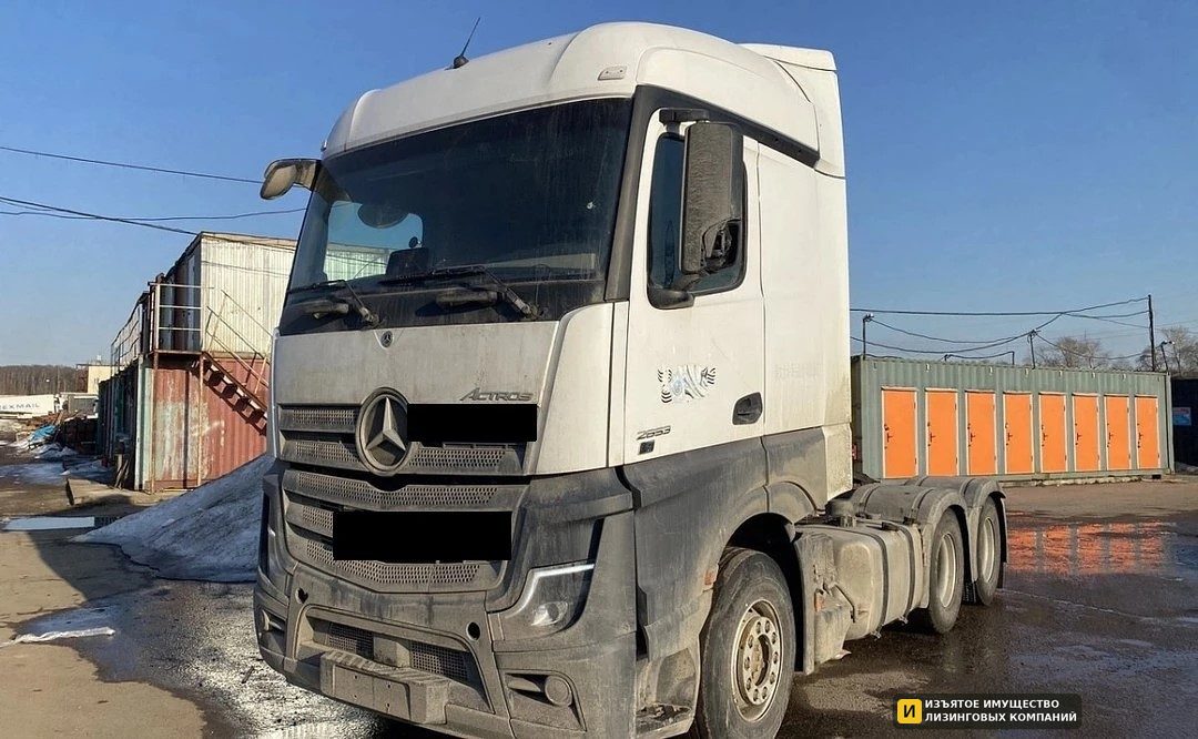 Б/у Седельный тягач MERCEDES-BENZ Actros