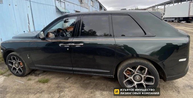 Б/у Внедорожник ROLLS-ROYCE Cullinan Black Badge