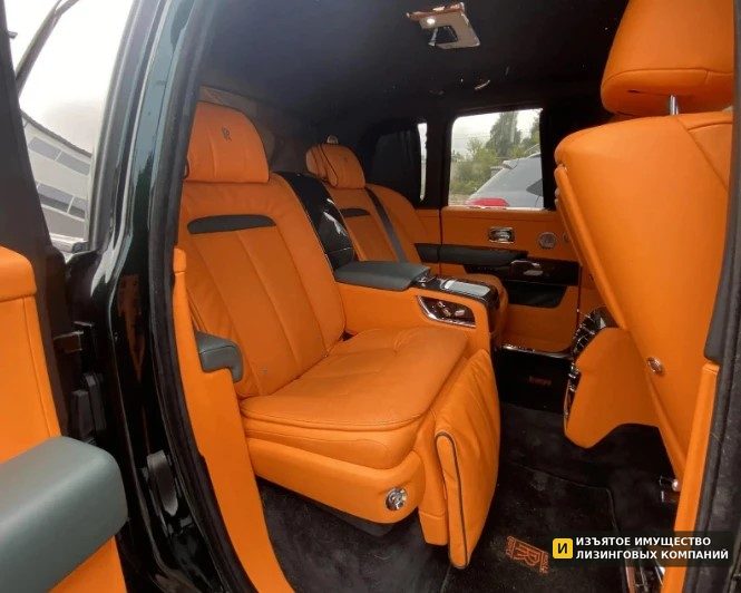 Б/у Внедорожник ROLLS-ROYCE Cullinan Black Badge — фото 5
