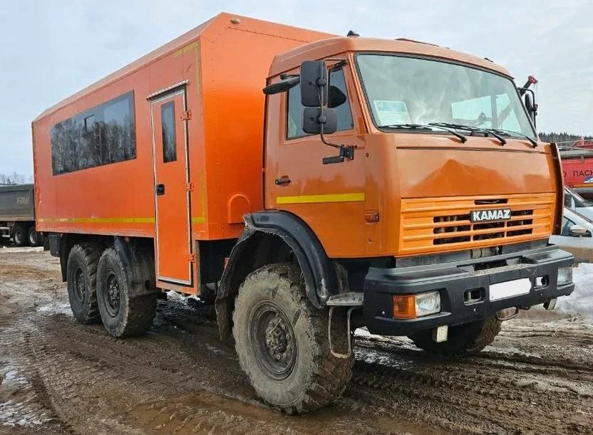 Вахтовый автобус 42261-02 на шасси КАМАЗ 43118